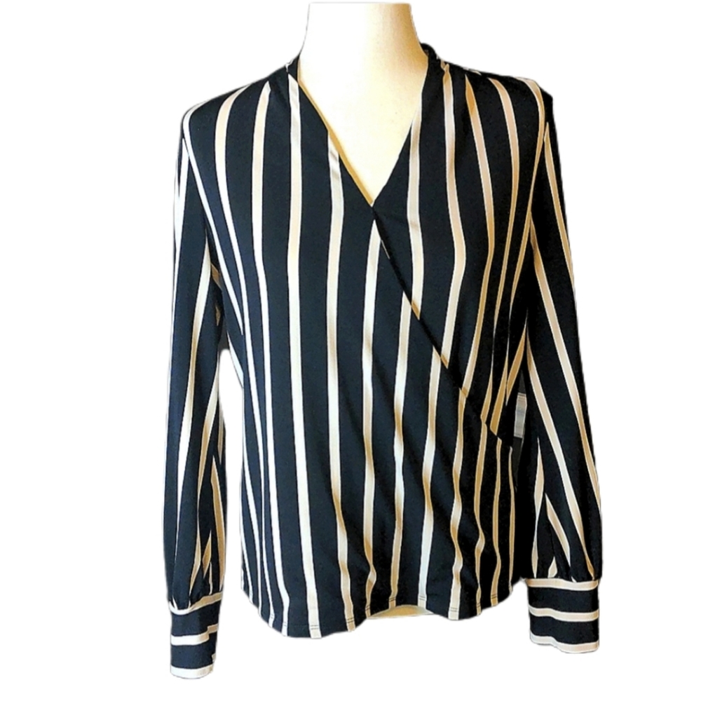 Adrianna Papell black and tan striped long sleeve v-neck wrap top size m…